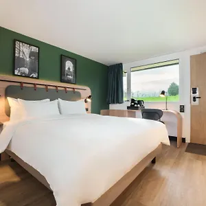*** Hotel Campanile Aix-en-provence Est - France